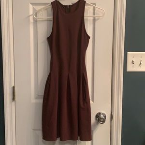 Lululemon here to there dress size 4
